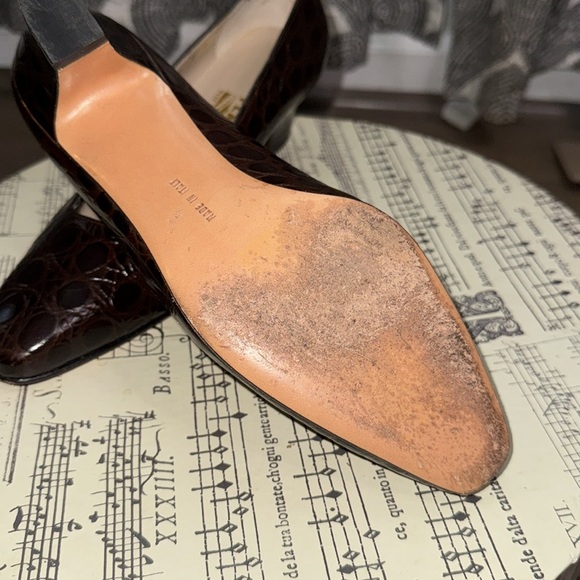 Salvatore Ferragamo Brown Croc Embossed Leather Heels - Picture 7 of 7
